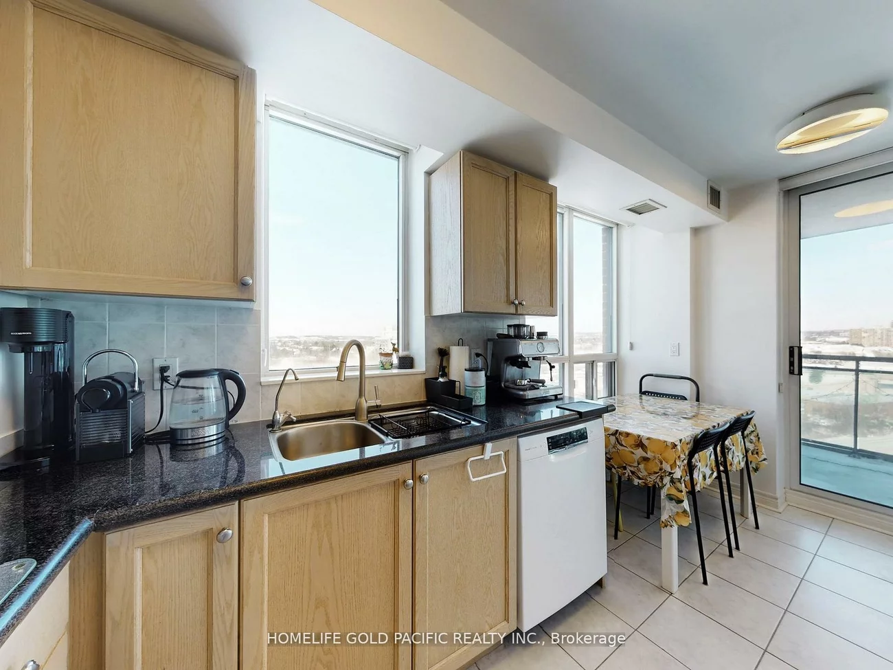 350, Red Maple, Langstaff, Richmond Hill