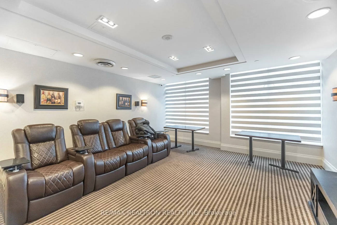 330, Red Maple, Langstaff, Richmond Hill