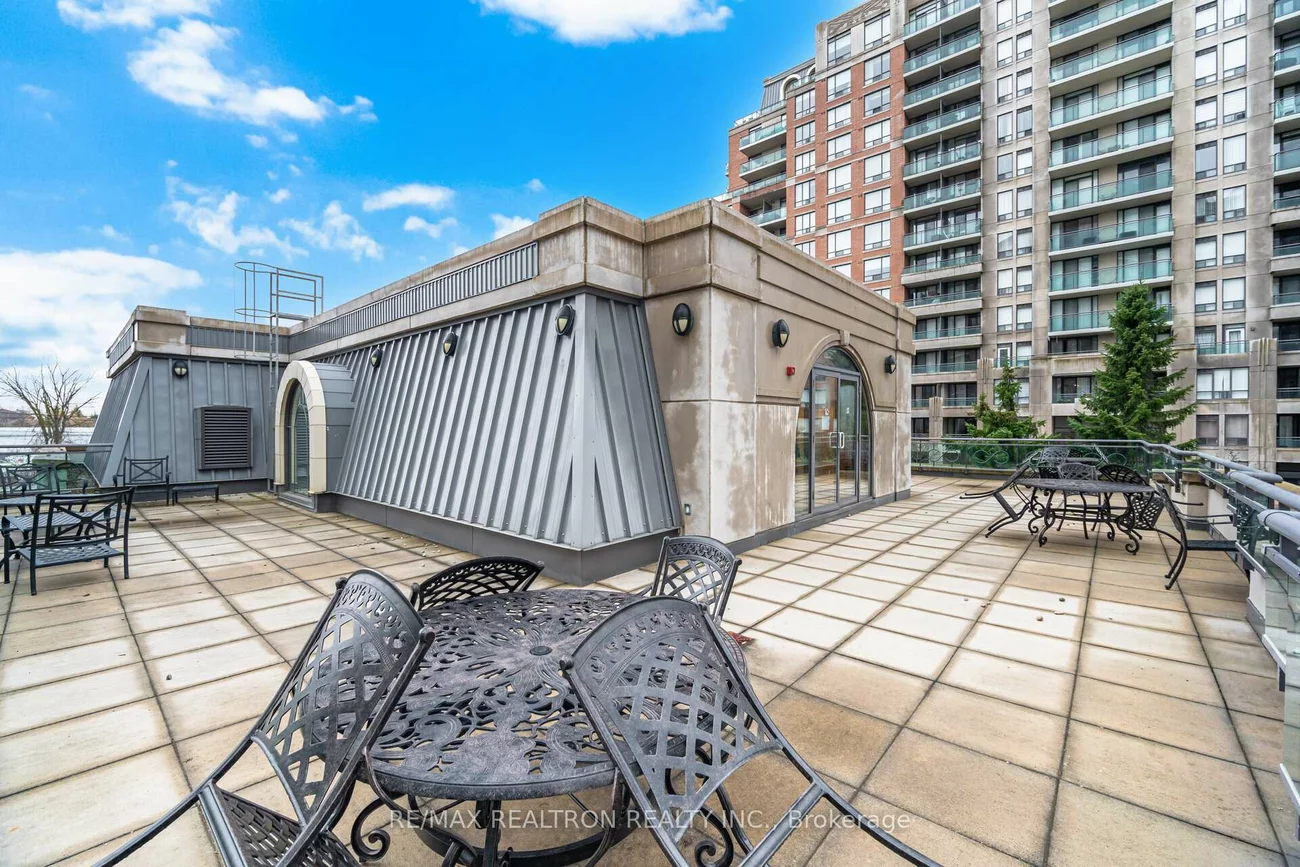 330, Red Maple, Langstaff, Richmond Hill