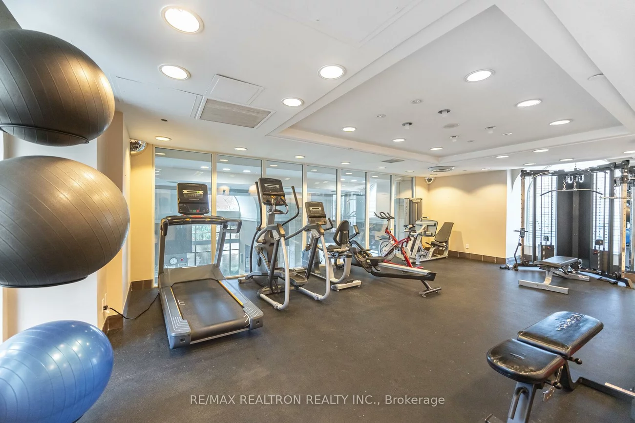 330, Red Maple, Langstaff, Richmond Hill