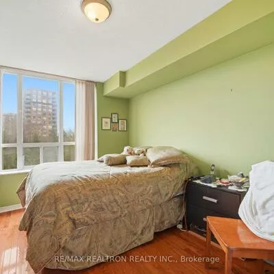 330, Red Maple, Langstaff, Richmond Hill