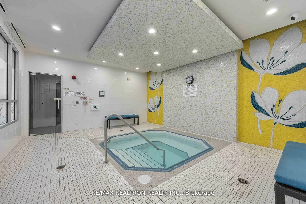 372, Highway 7, Doncrest, Richmond Hill