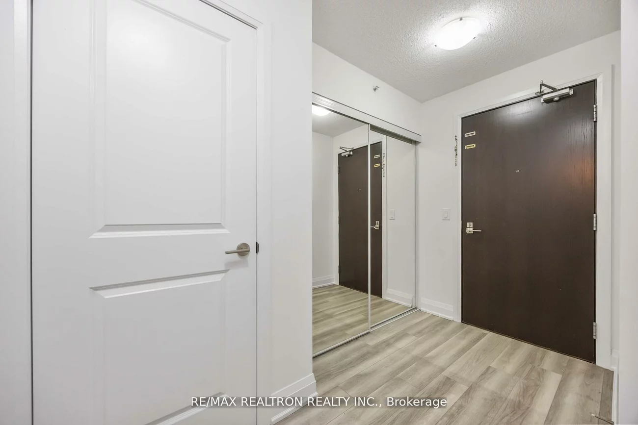 372, Highway 7, Doncrest, Richmond Hill