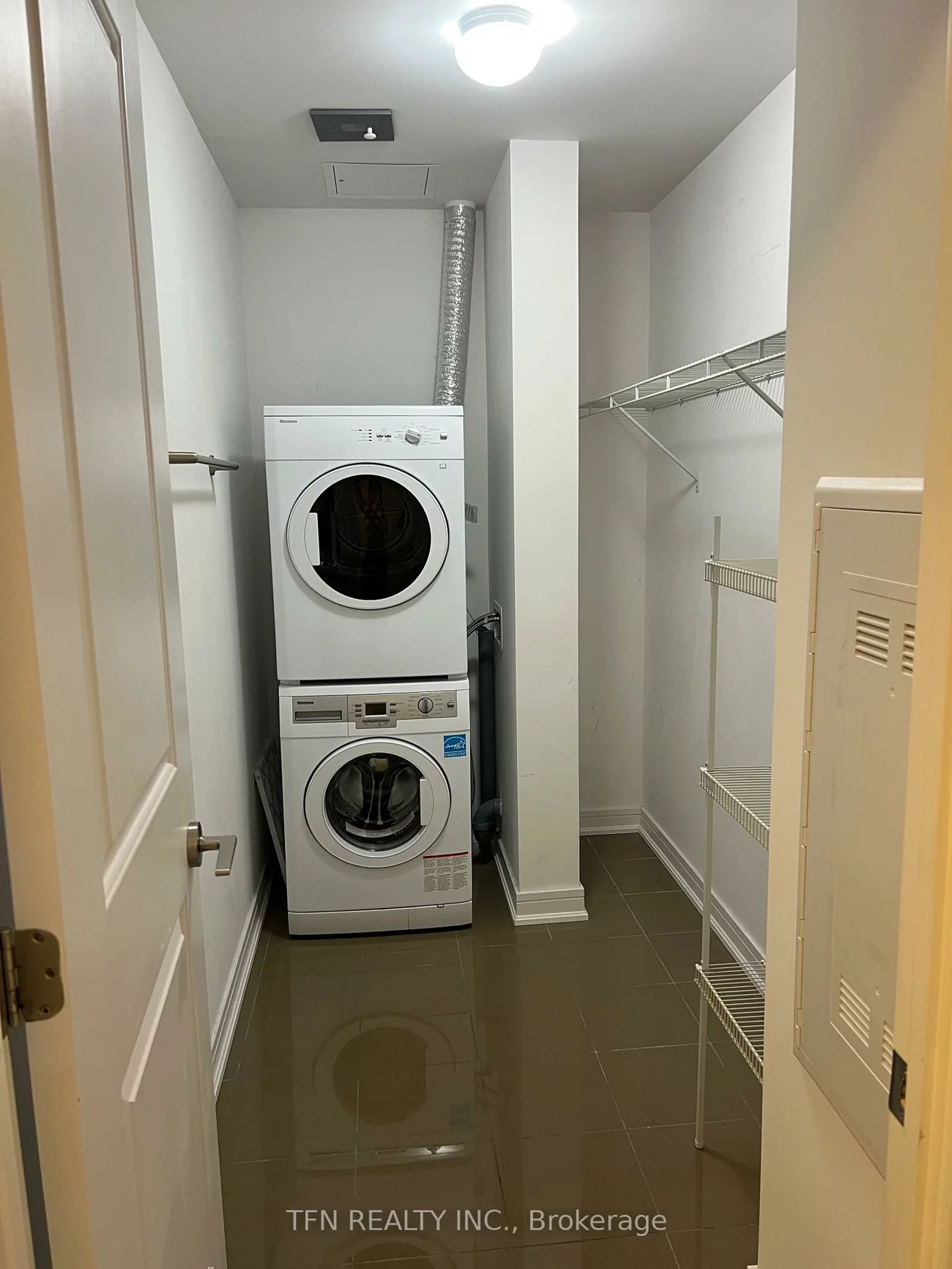 9201, yonge, Langstaff, Richmond Hill