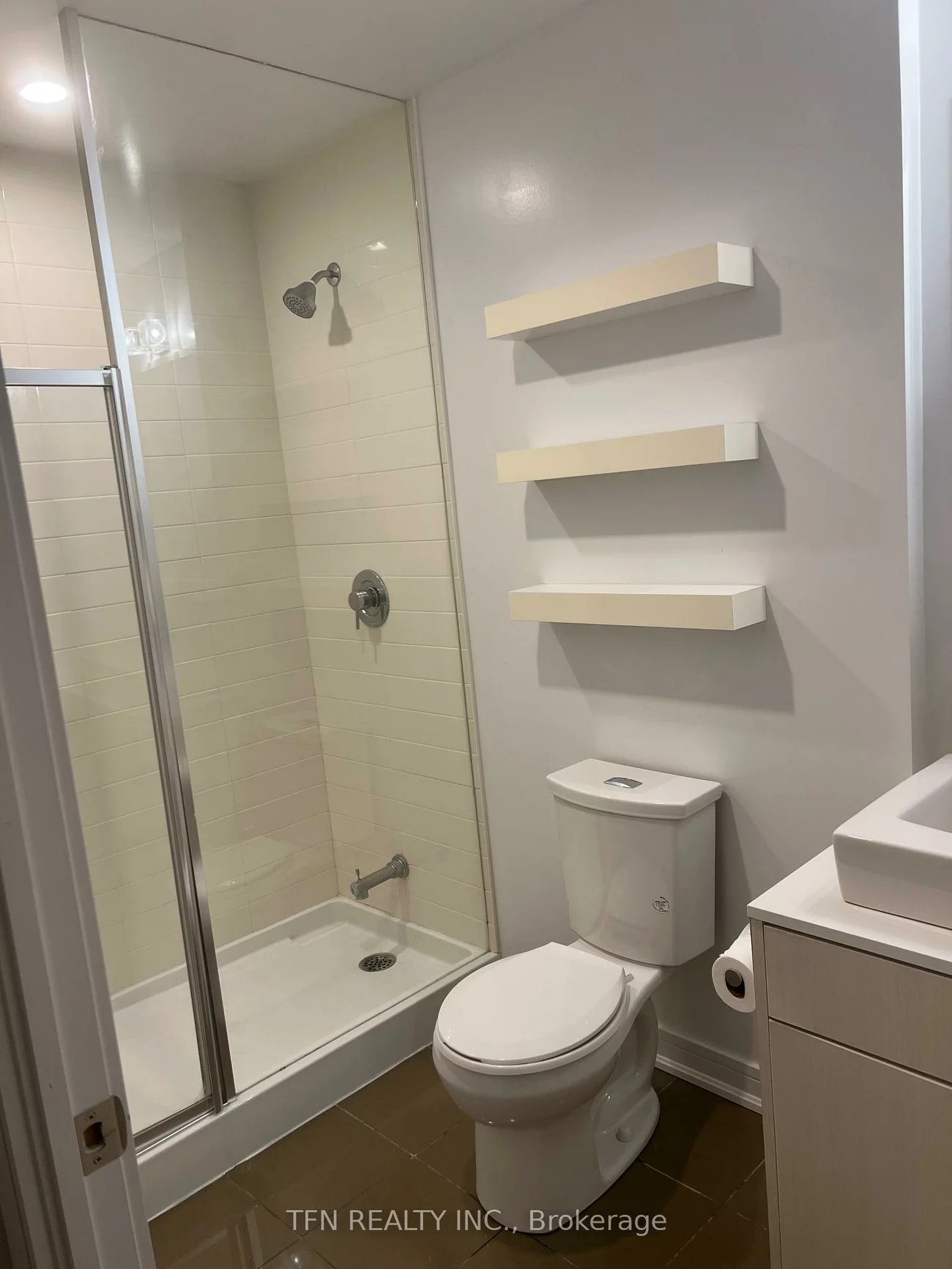 9201, yonge, Langstaff, Richmond Hill