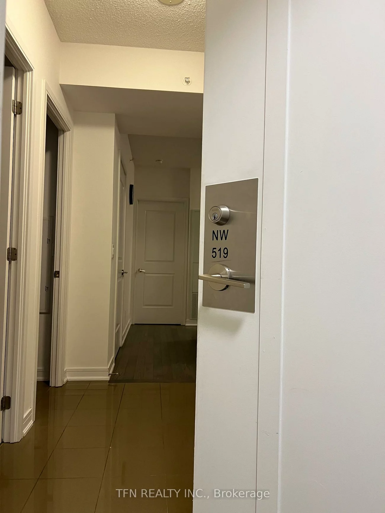 9201, yonge, Langstaff, Richmond Hill