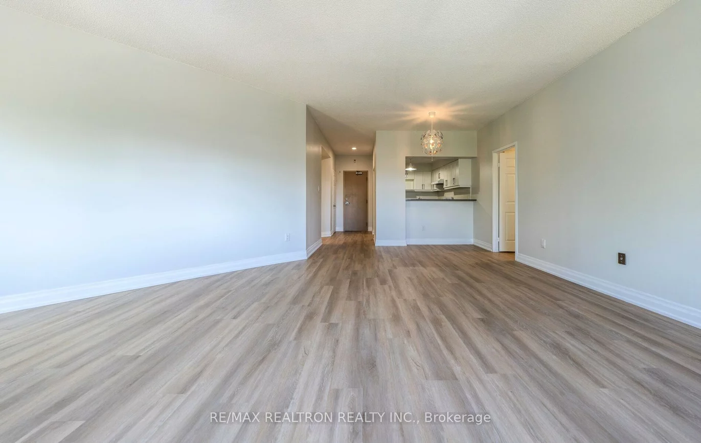 9, Chalmers, Doncrest, Richmond Hill