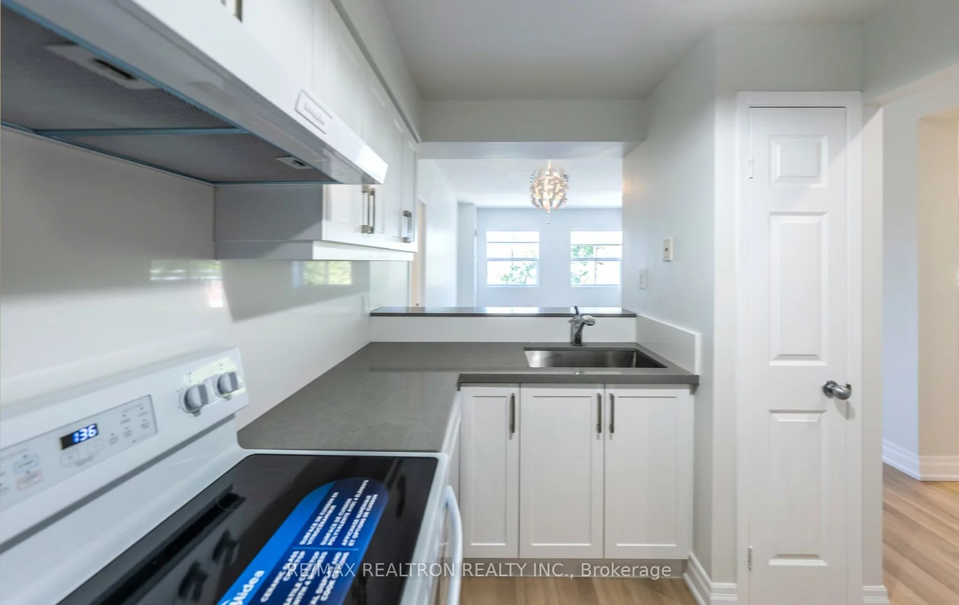 9, Chalmers, Doncrest, Richmond Hill