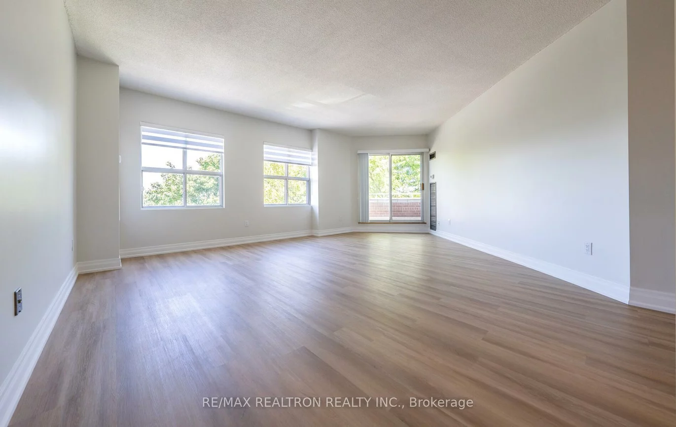 9, Chalmers, Doncrest, Richmond Hill