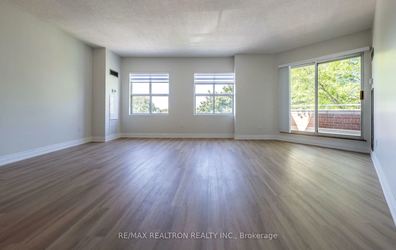 9, Chalmers, Doncrest, Richmond Hill