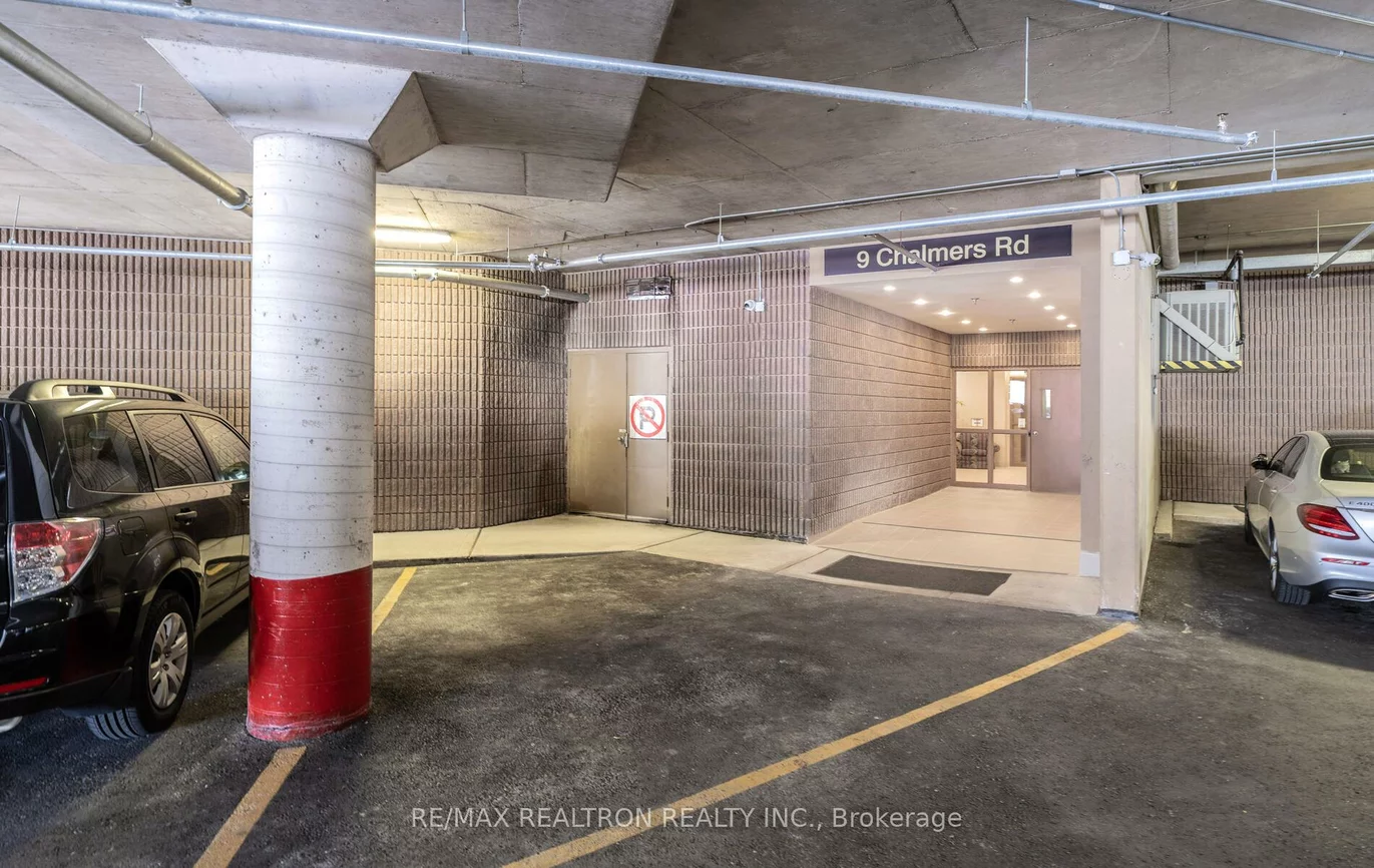 9, Chalmers, Doncrest, Richmond Hill