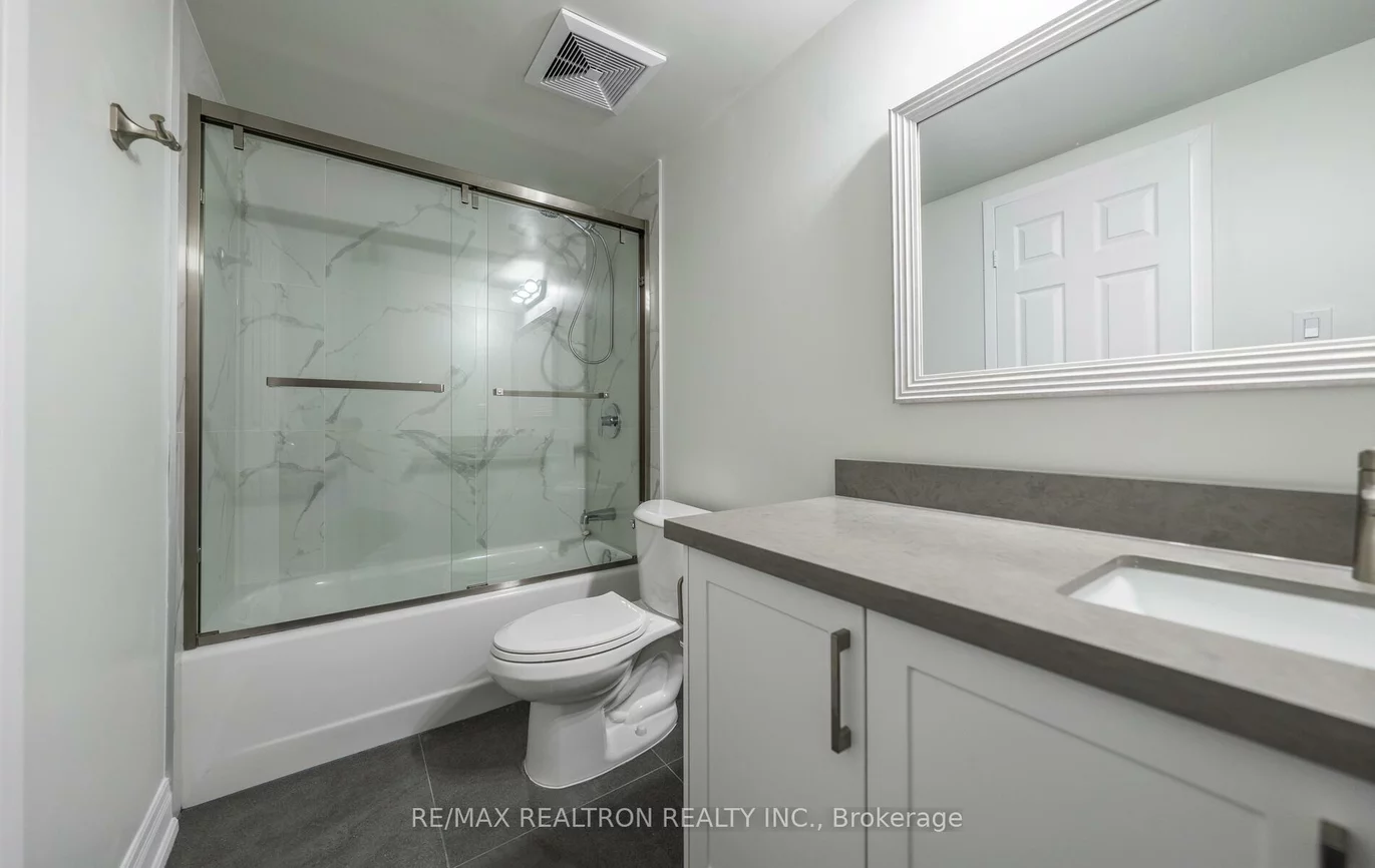 9, Chalmers, Doncrest, Richmond Hill