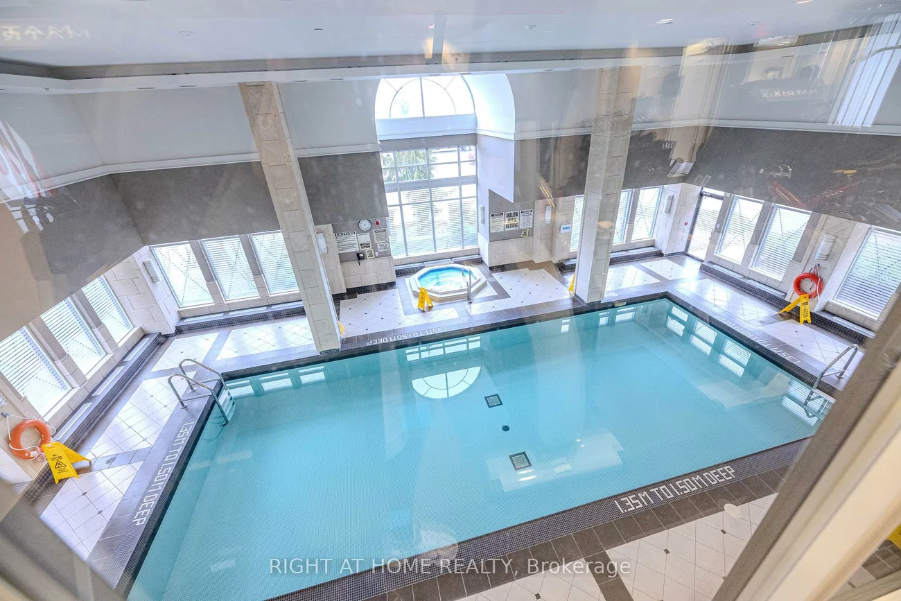 330, Red Maple, Langstaff, Richmond Hill