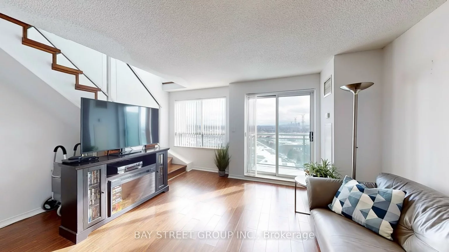 39, Oneida, Langstaff, Richmond Hill