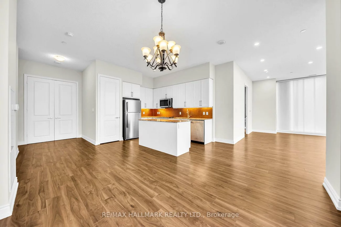 9600, Yonge, North Richvale, Richmond Hill