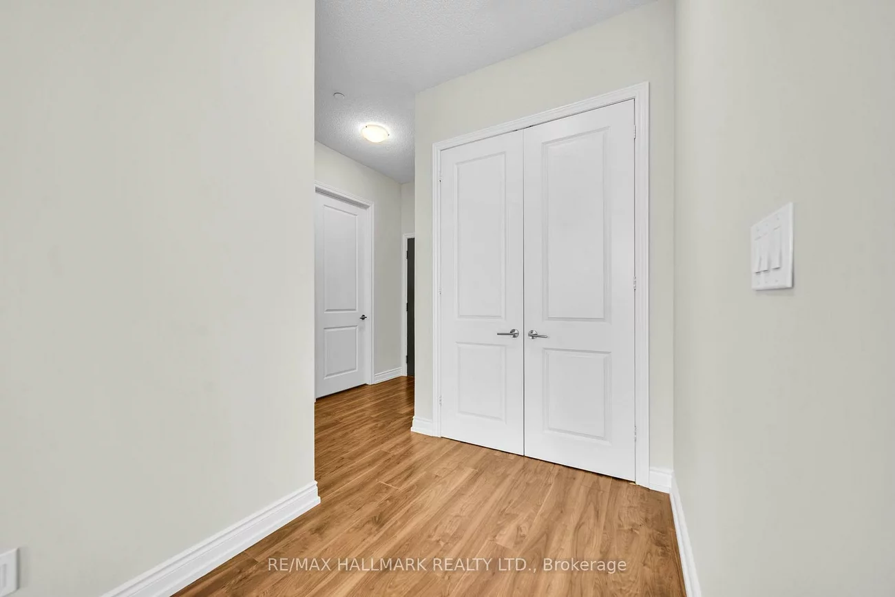 9600, Yonge, North Richvale, Richmond Hill