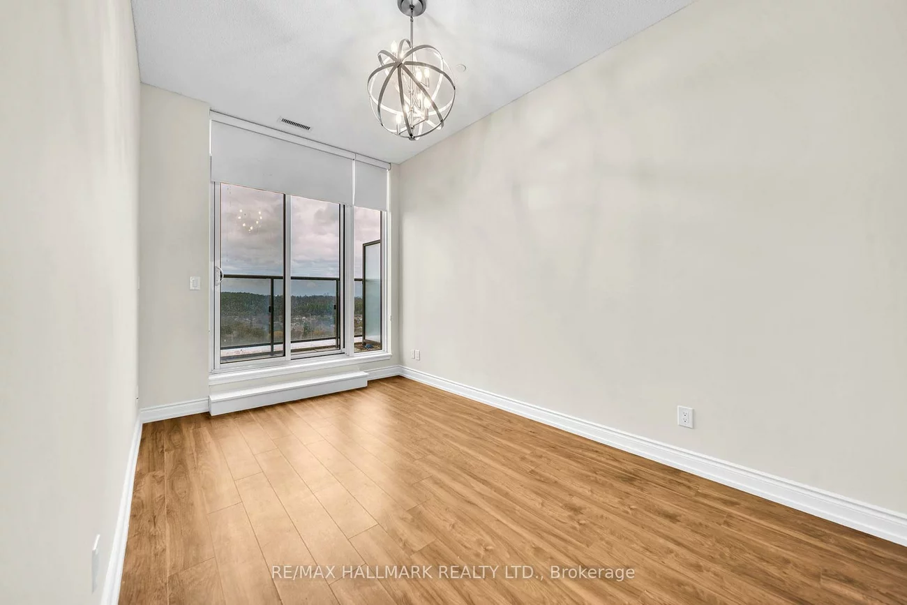 9600, Yonge, North Richvale, Richmond Hill