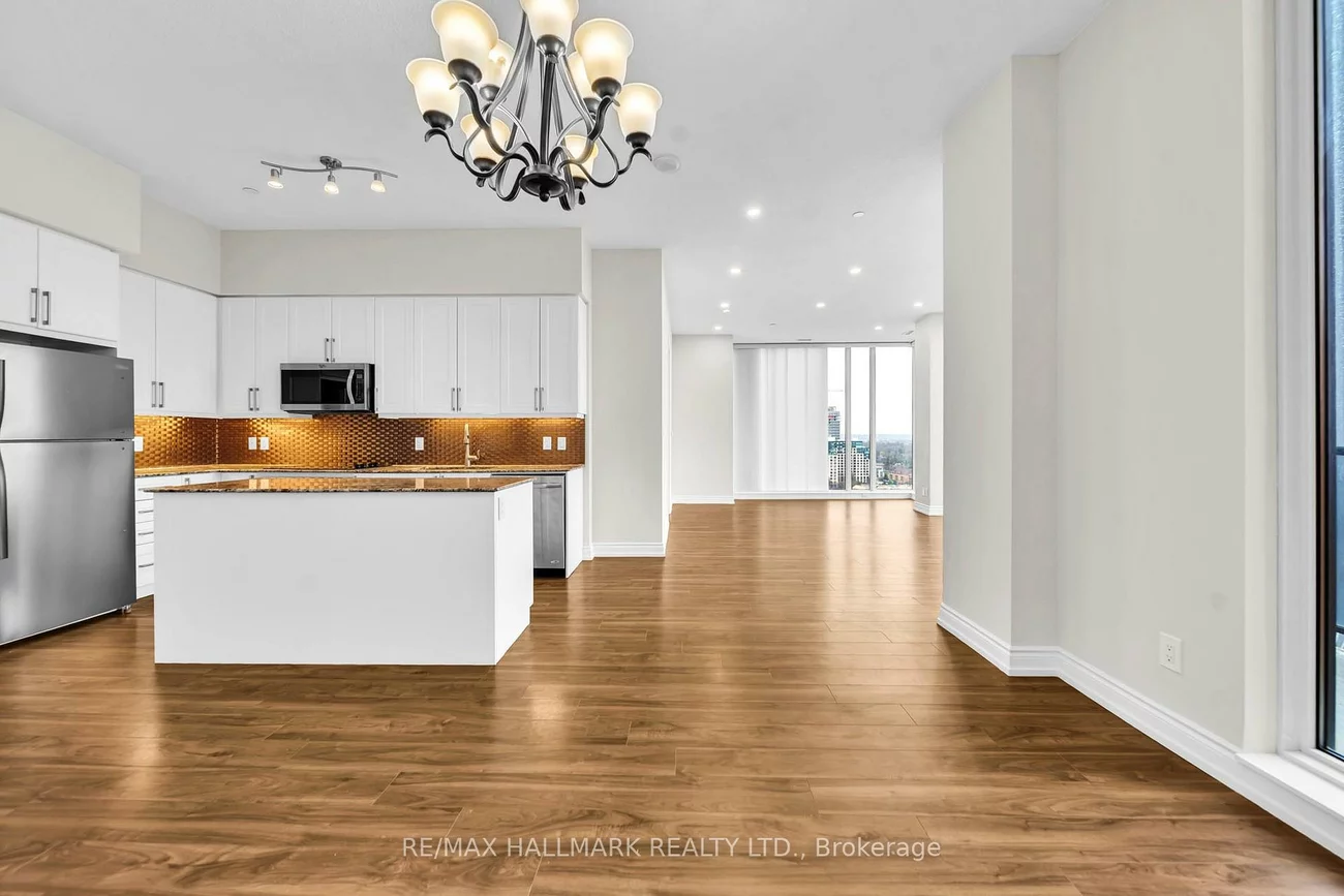 9600, Yonge, North Richvale, Richmond Hill