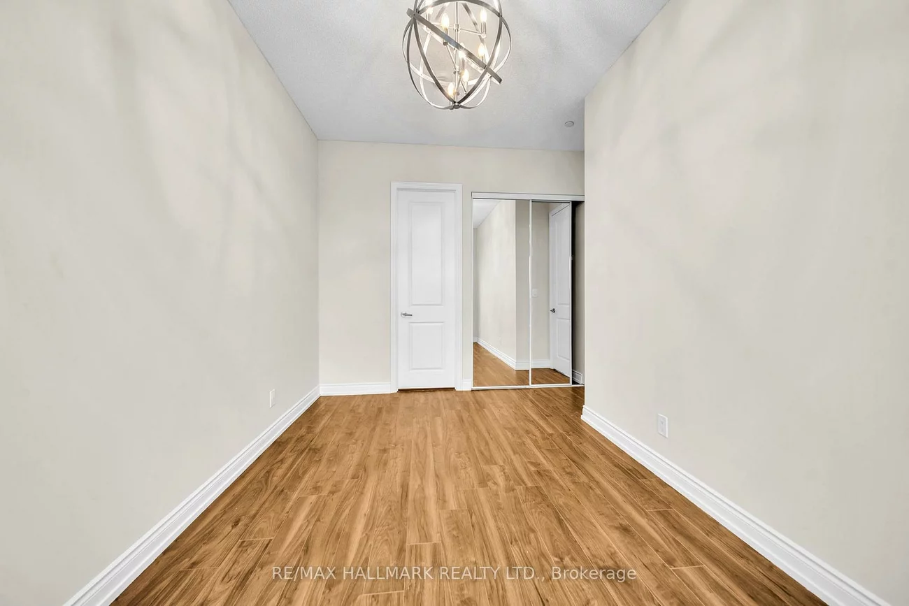 9600, Yonge, North Richvale, Richmond Hill