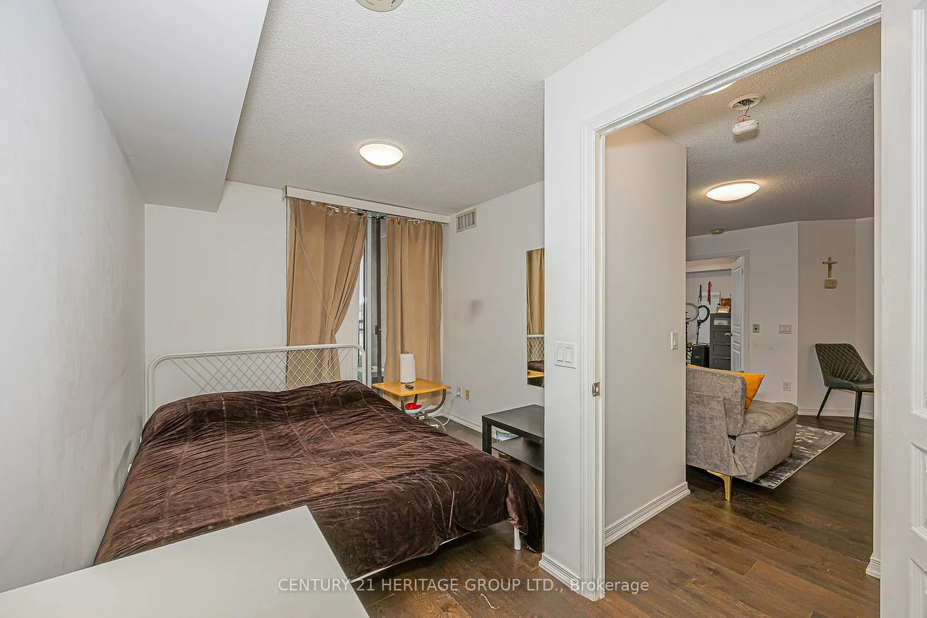 310, Red Maple, Langstaff, Richmond Hill