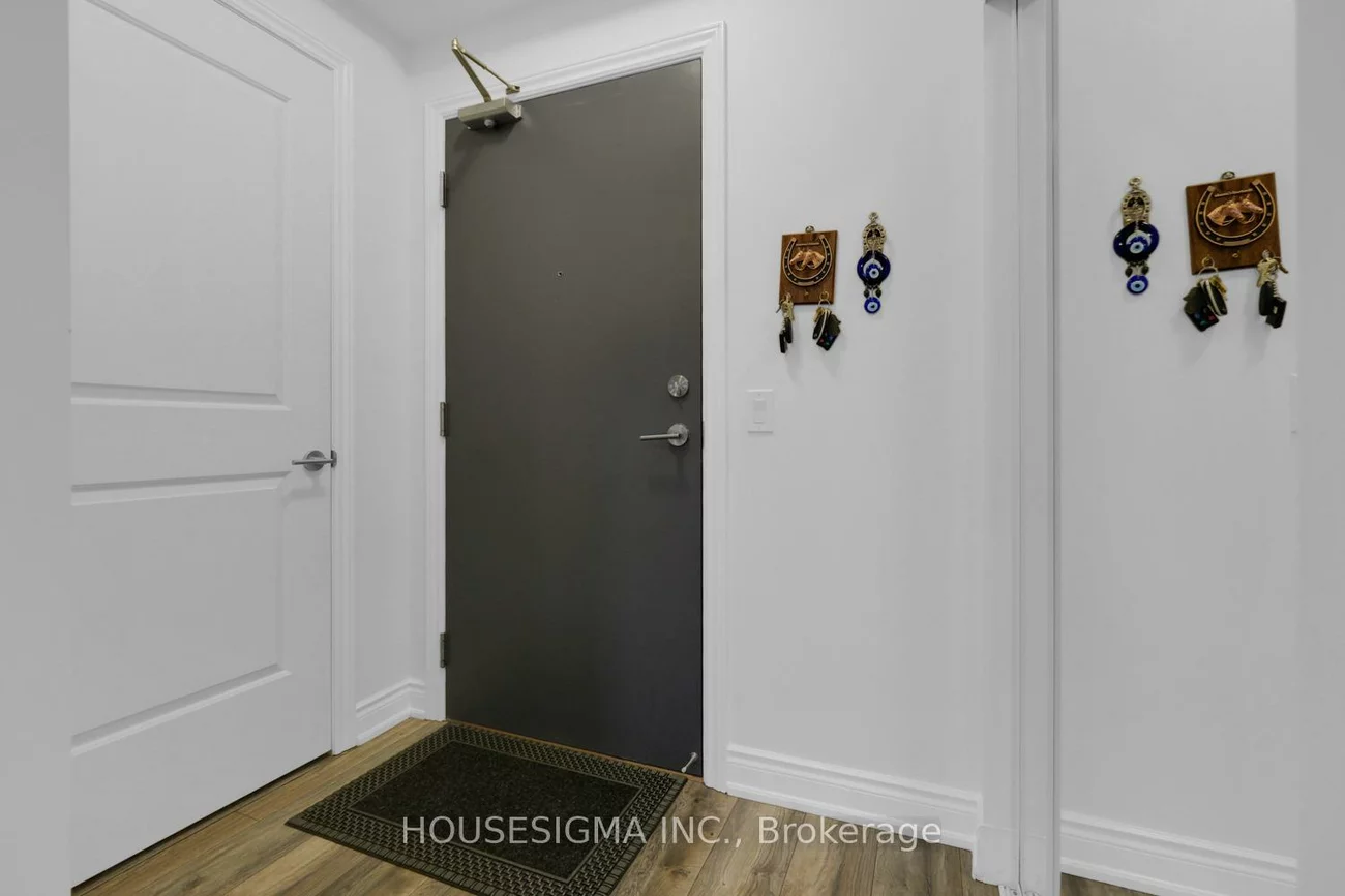 9618, Yonge, North Richvale, Richmond Hill