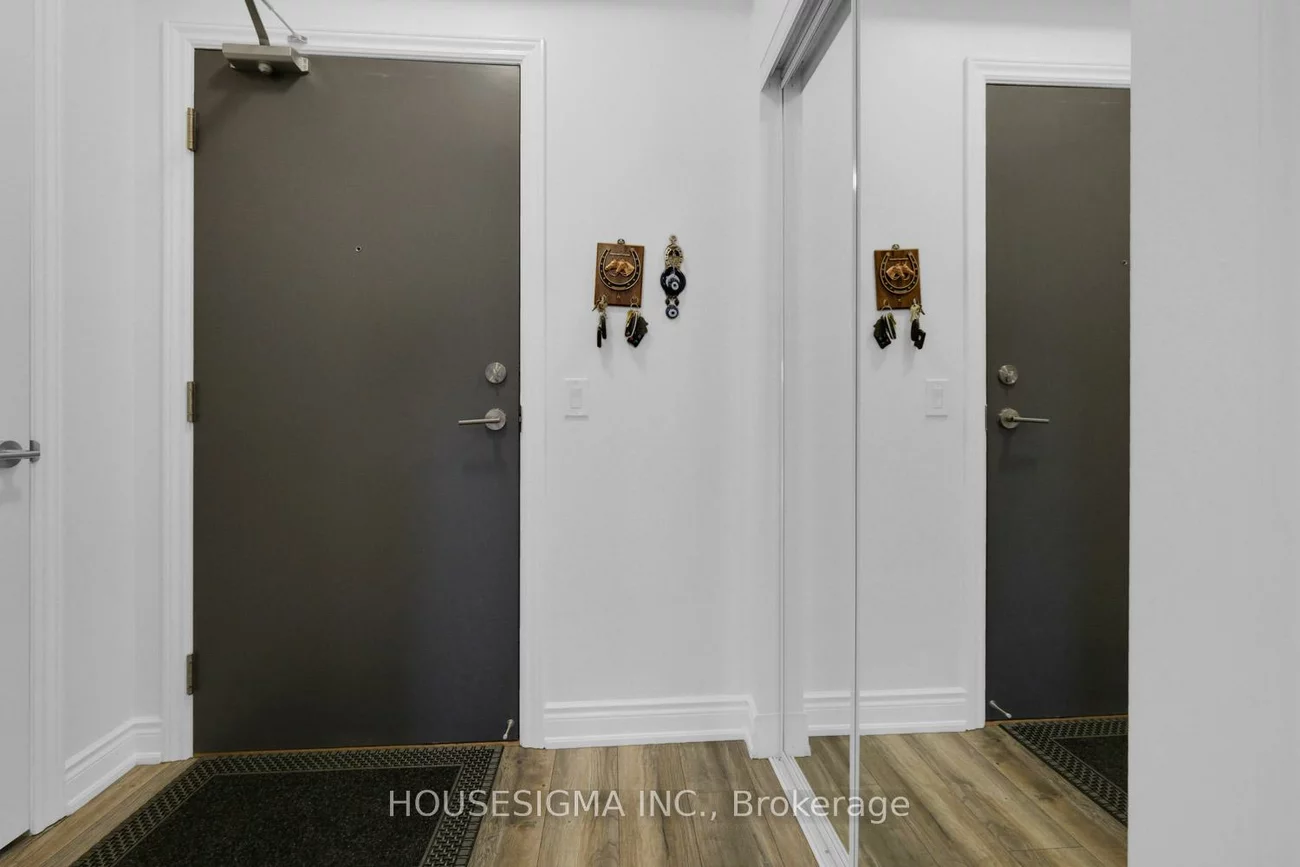 9618, Yonge, North Richvale, Richmond Hill