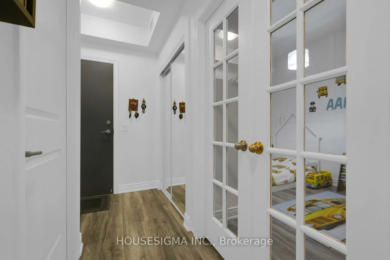 9618, Yonge, North Richvale, Richmond Hill