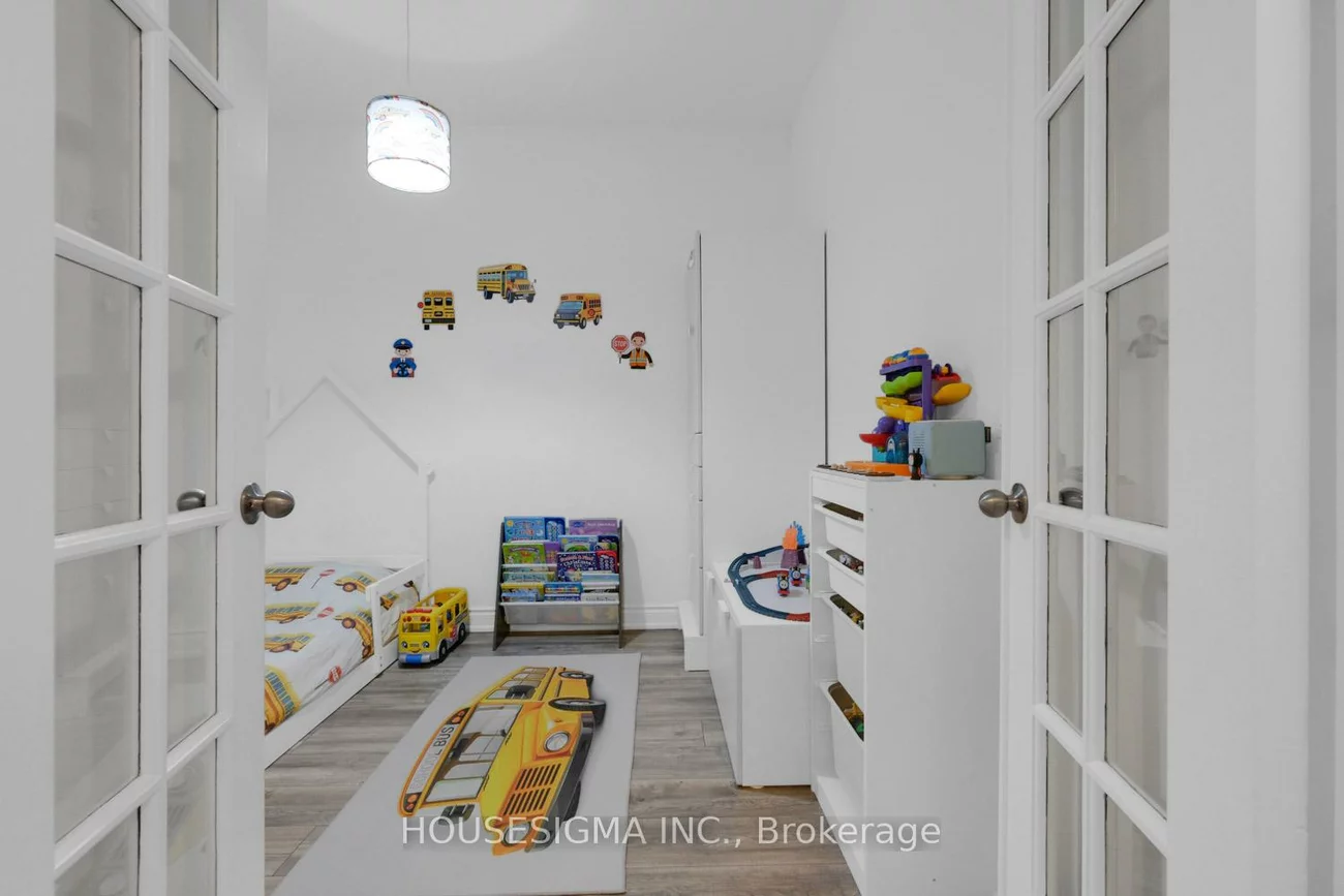 9618, Yonge, North Richvale, Richmond Hill
