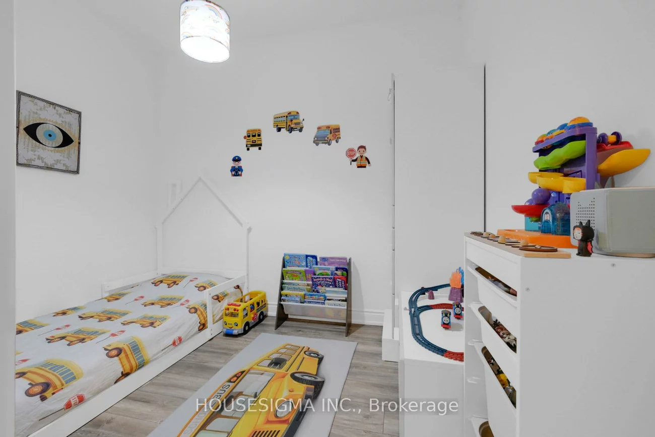 9618, Yonge, North Richvale, Richmond Hill