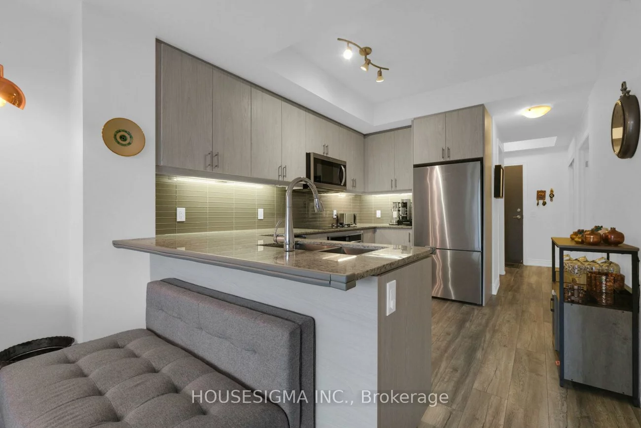 9618, Yonge, North Richvale, Richmond Hill