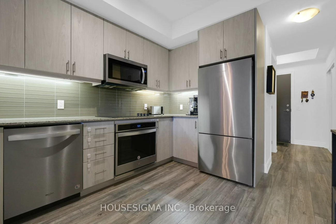 9618, Yonge, North Richvale, Richmond Hill