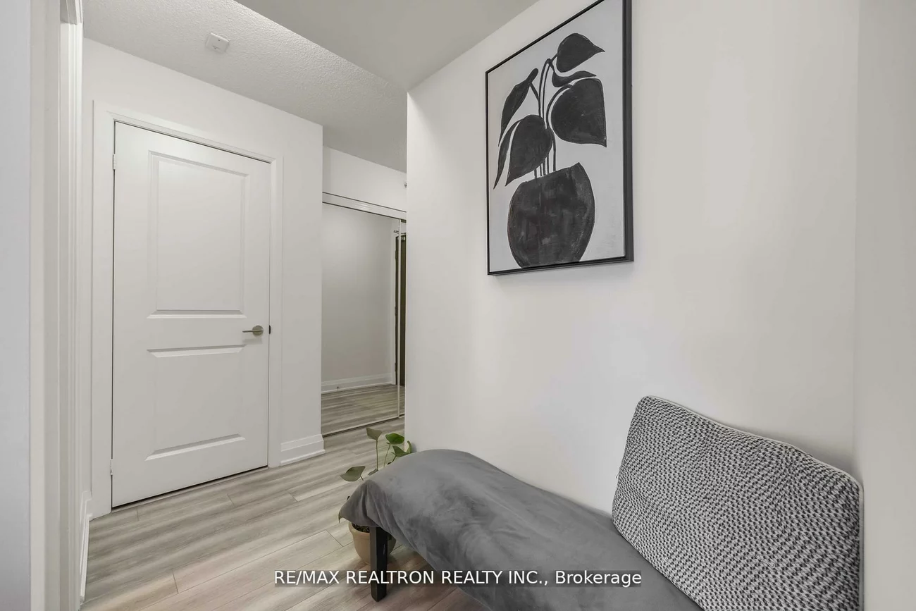 372, Highway 7, Doncrest, Richmond Hill