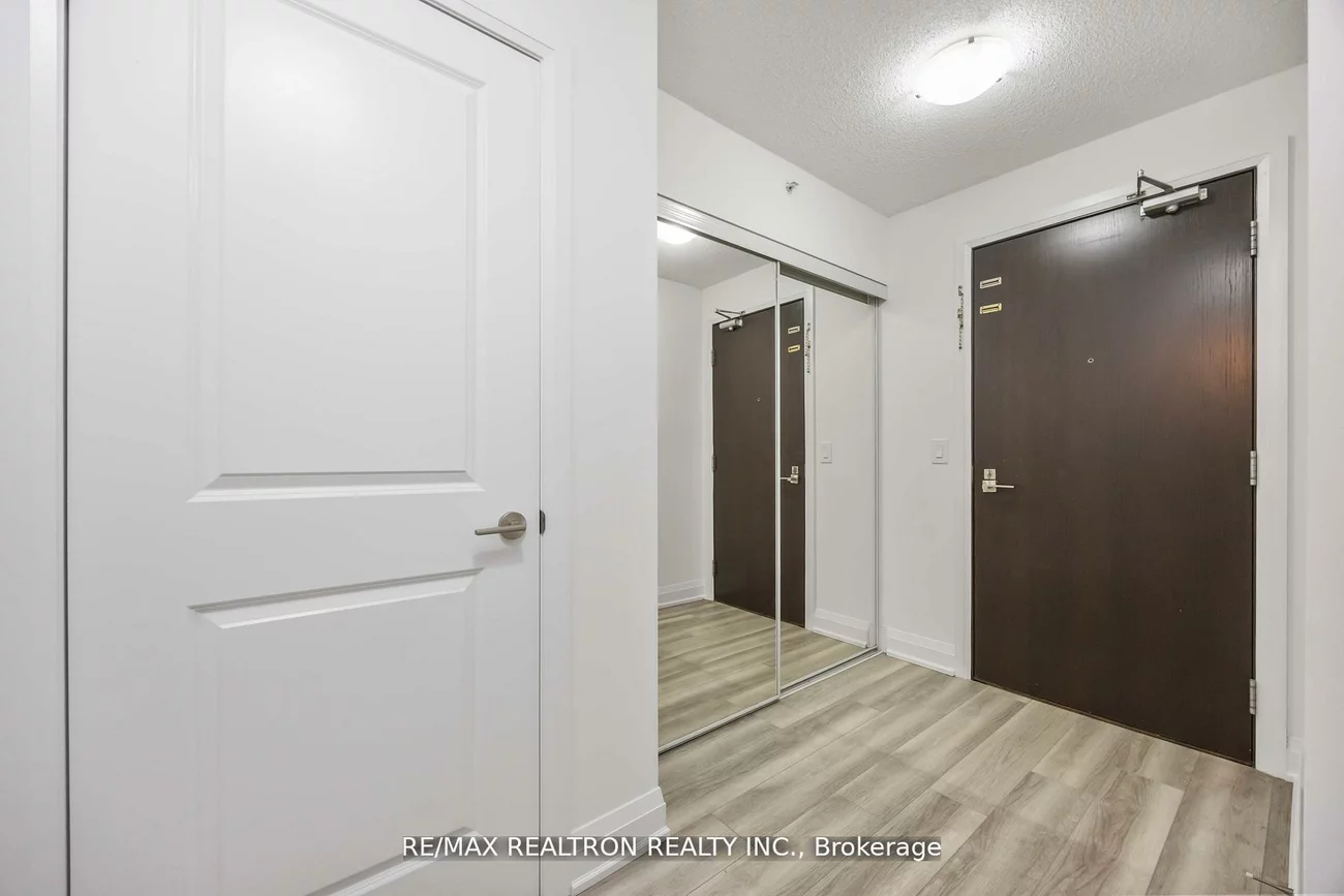 372, Highway 7, Doncrest, Richmond Hill