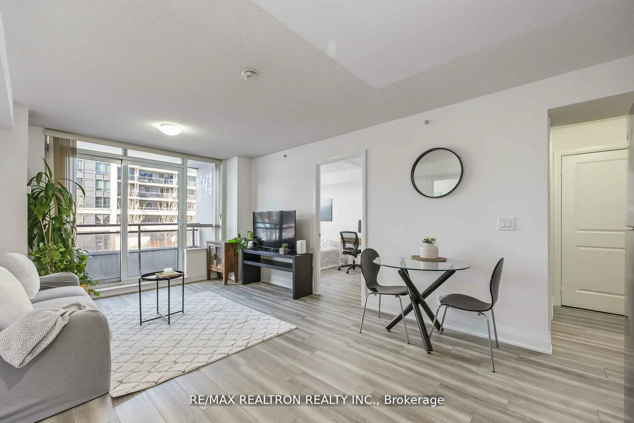 372, Highway 7, Doncrest, Richmond Hill