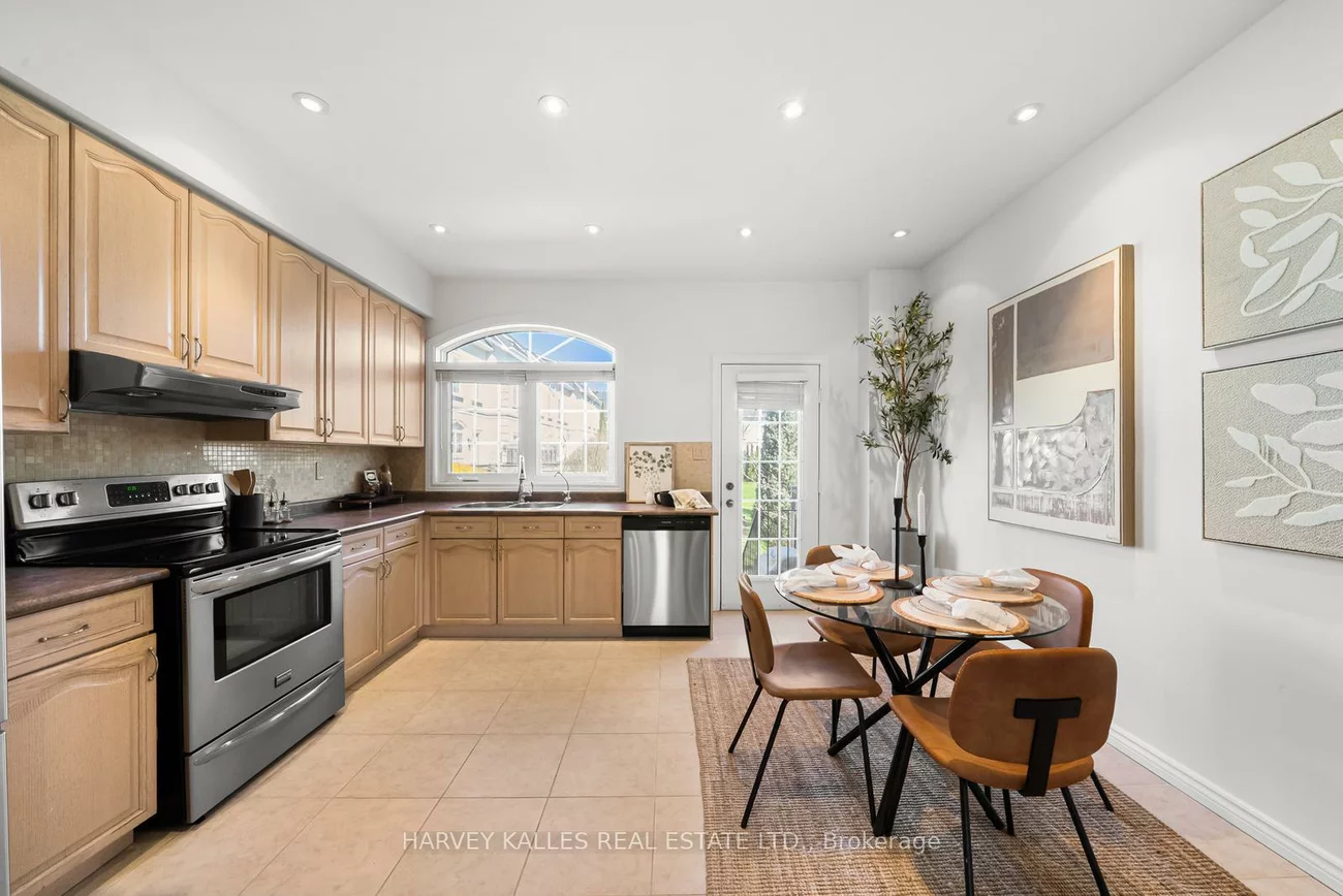 27, Benson, Mill Pond, Richmond Hill
