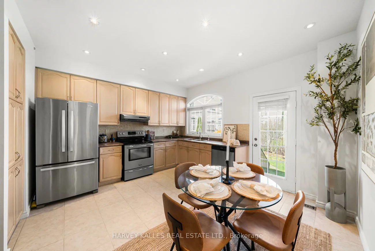 27, Benson, Mill Pond, Richmond Hill