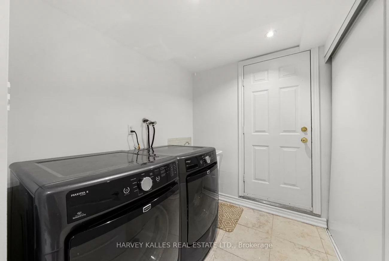 27, Benson, Mill Pond, Richmond Hill