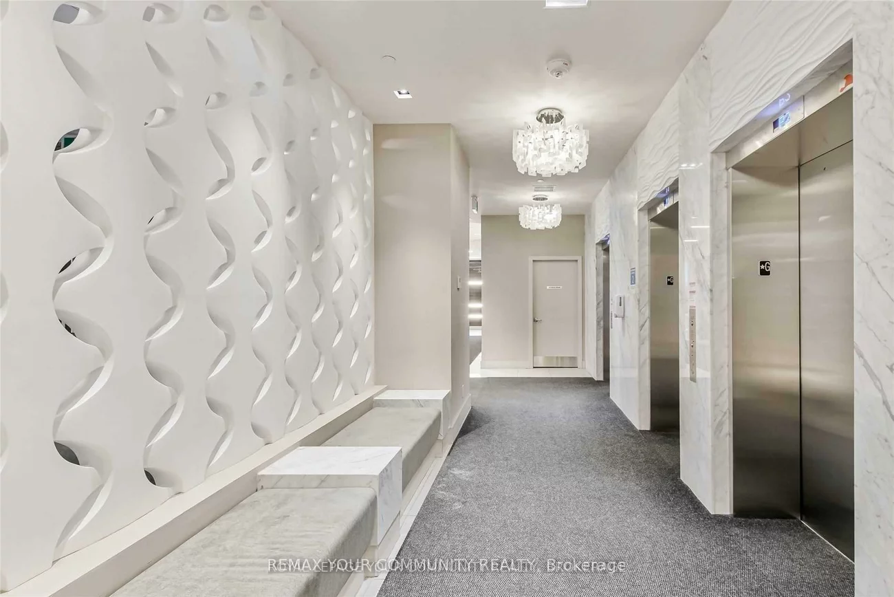 9618, Yonge, North Richvale, Richmond Hill