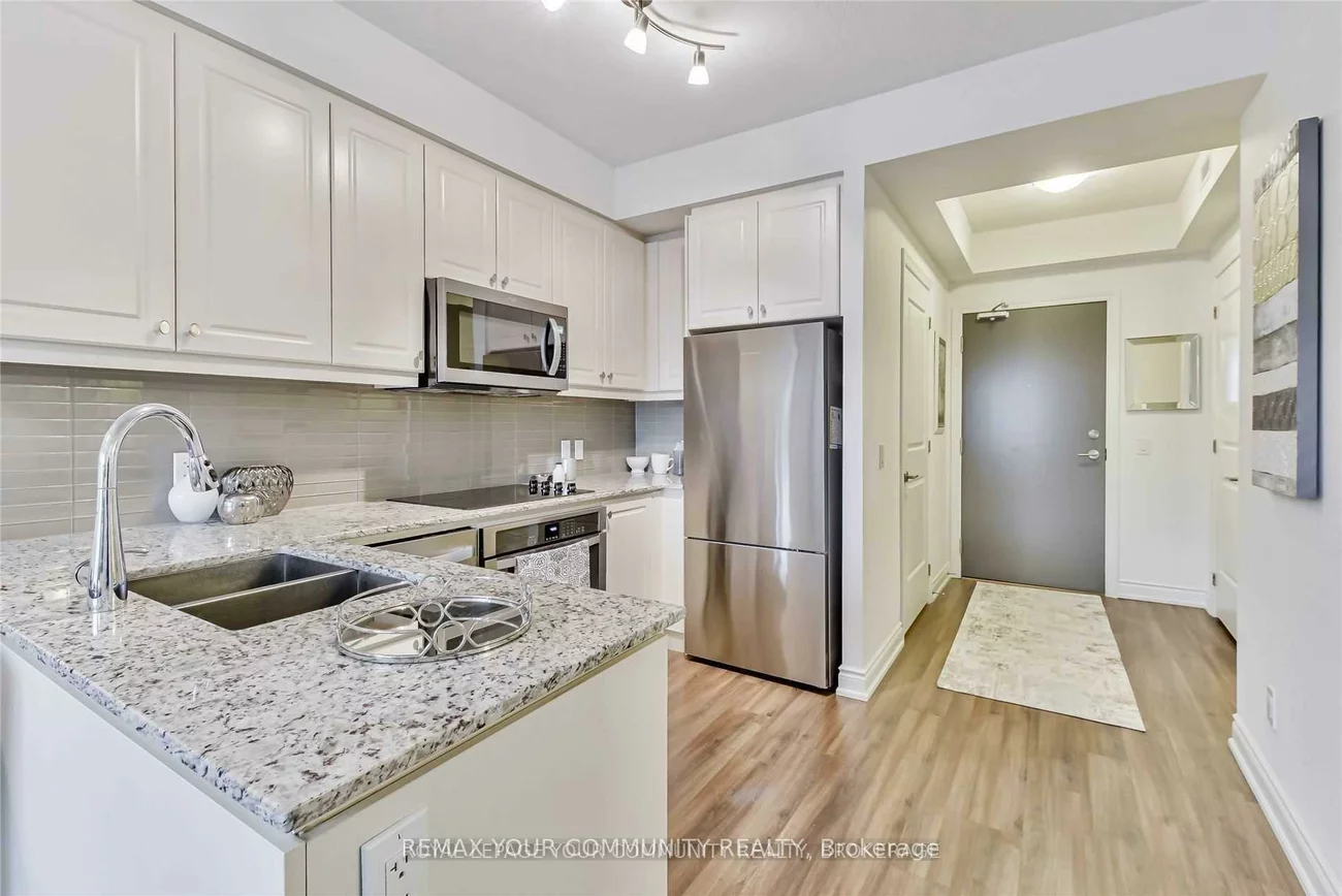 9618, Yonge, North Richvale, Richmond Hill