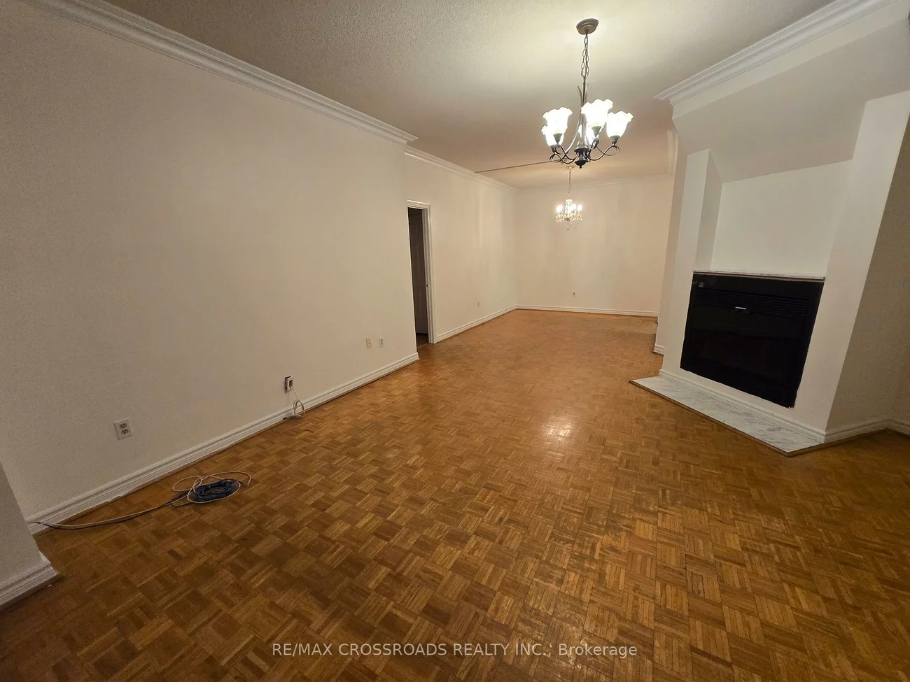 9, Chalmers, Doncrest, Richmond Hill