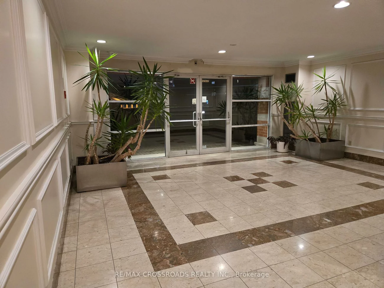 9, Chalmers, Doncrest, Richmond Hill