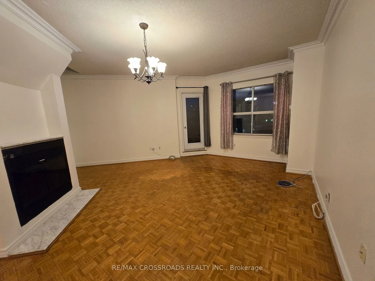 9, Chalmers, Doncrest, Richmond Hill