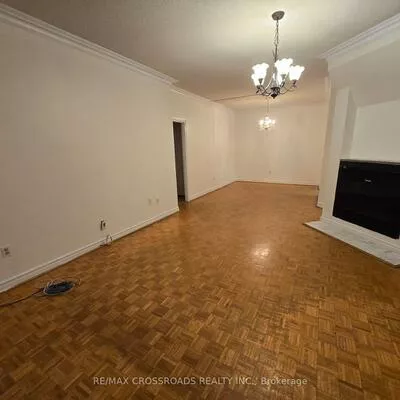 9, Chalmers, Doncrest, Richmond Hill