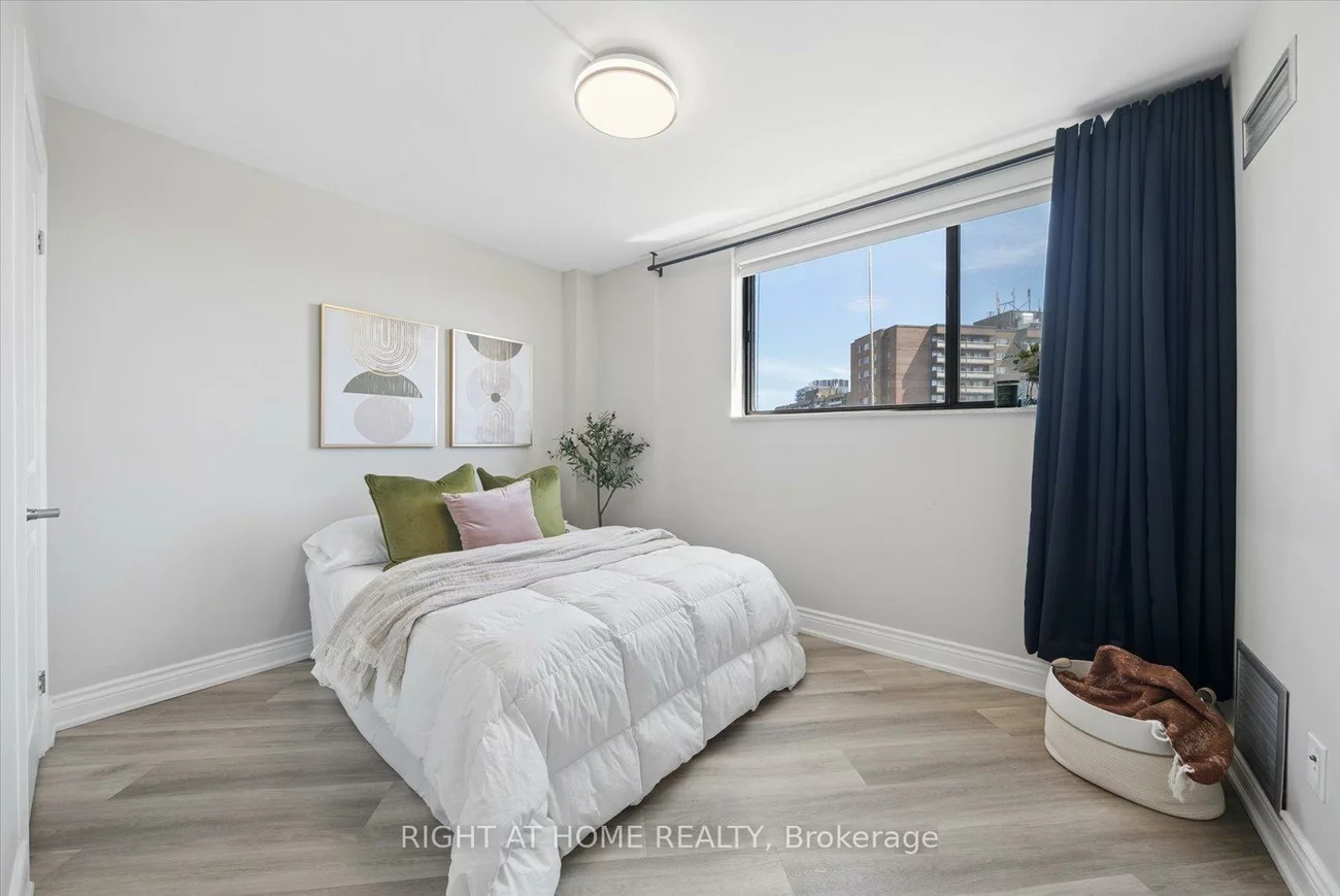 70, Baif, North Richvale, Richmond Hill