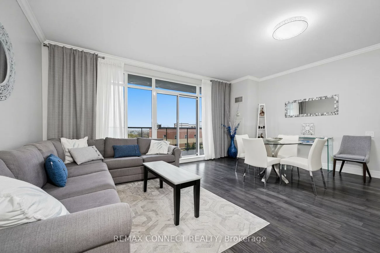 11121, Yonge, Devonsleigh, Richmond Hill