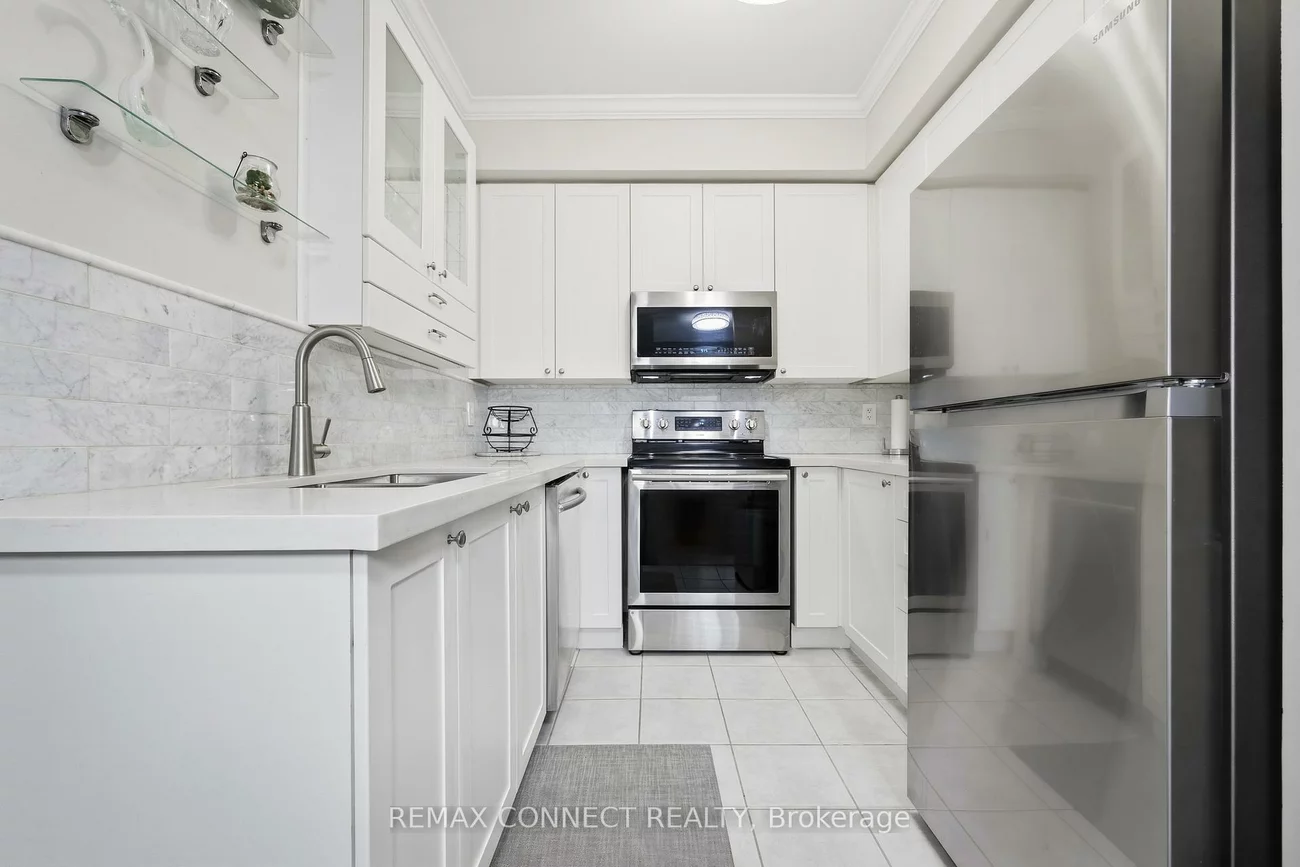 11121, Yonge, Devonsleigh, Richmond Hill
