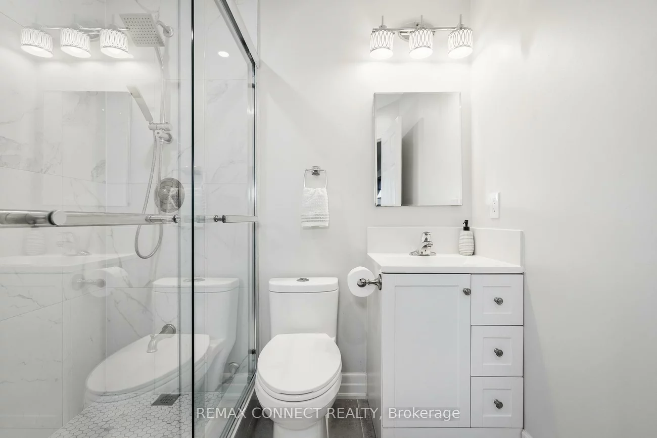 11121, Yonge, Devonsleigh, Richmond Hill
