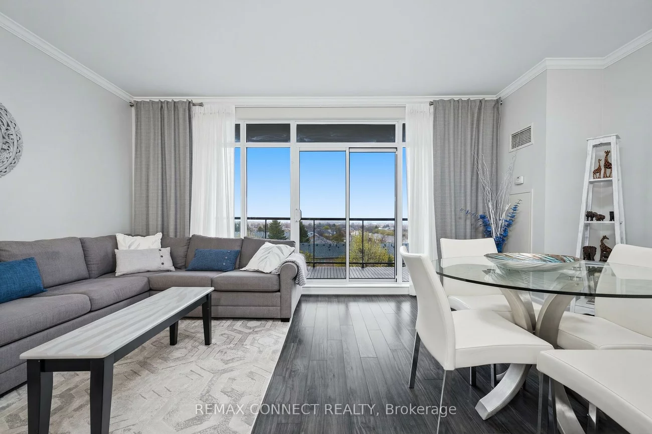 11121, Yonge, Devonsleigh, Richmond Hill