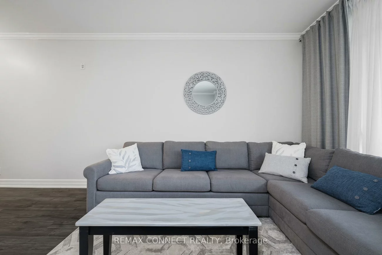 11121, Yonge, Devonsleigh, Richmond Hill