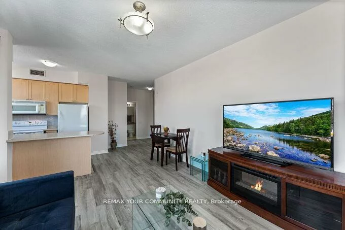 11121, Yonge, Devonsleigh, Richmond Hill